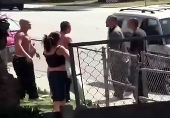 pffff !! Pas moyen d'être tranquille, font chier ces gangs !! J'vais sortir moi et tu vas voir !!