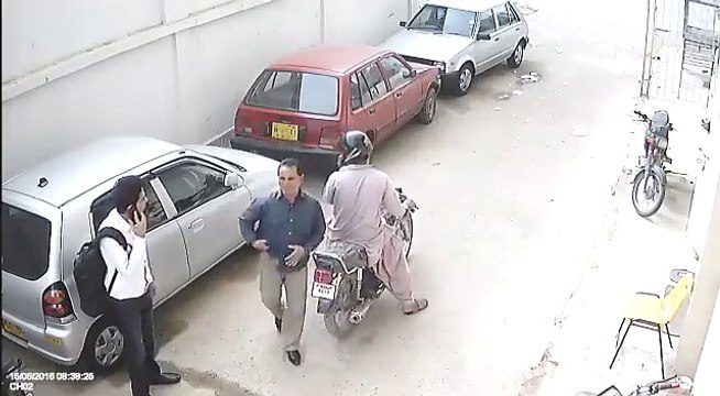 Karachi CCTV Footage Mobile Snatching in Federal B Area