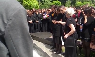 Evo kako je sahranjen Milorad Mandić Manda