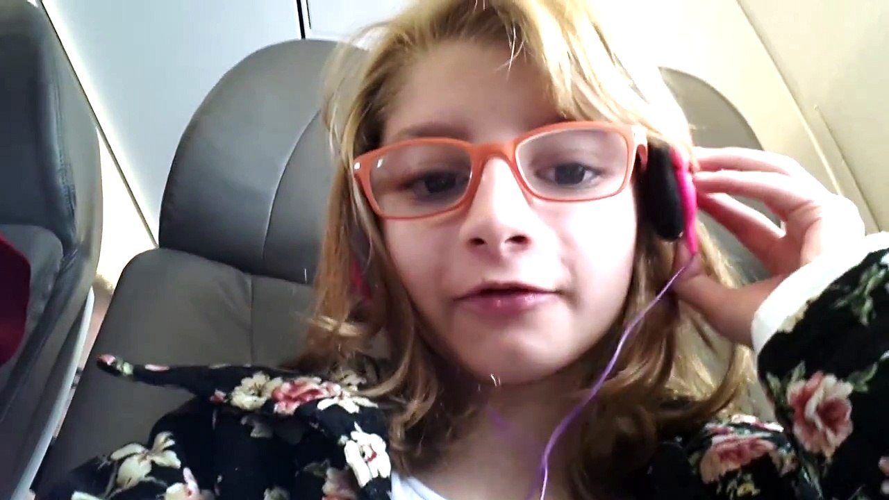 Vendo Bob esponja no avião