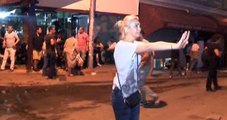 Müdahale Hazırlığındaki Polise Gösterici Kadının Yalvarışı Dikkat Çekti