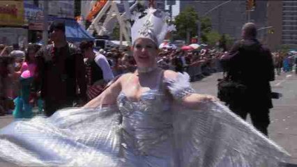 Purpurina, música y color protagonizan el "Desfile de las Sirenas" en Coney Island