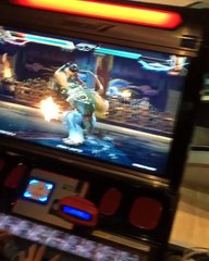 Gaya Evelyn Nada Anjani Istri Aming Sugandhi Saat Maen Game