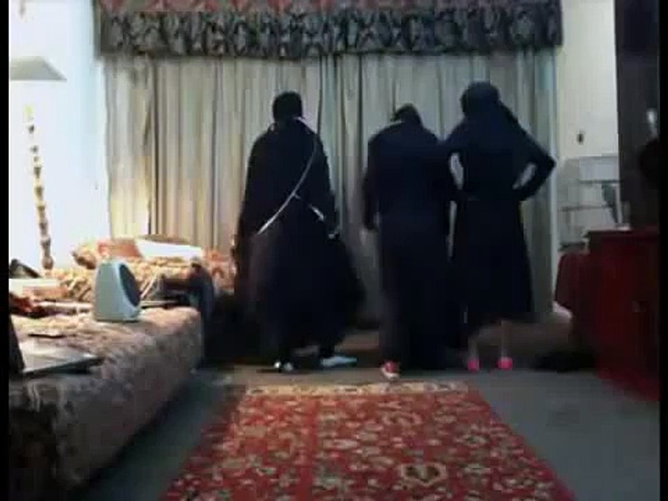 Very funny burqa girls dance