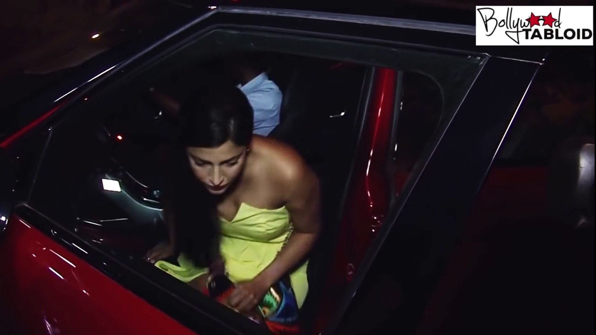 Shruti Haasan's Embarrassing Dress SLIP Moment_trendviralvideos - video  Dailymotion