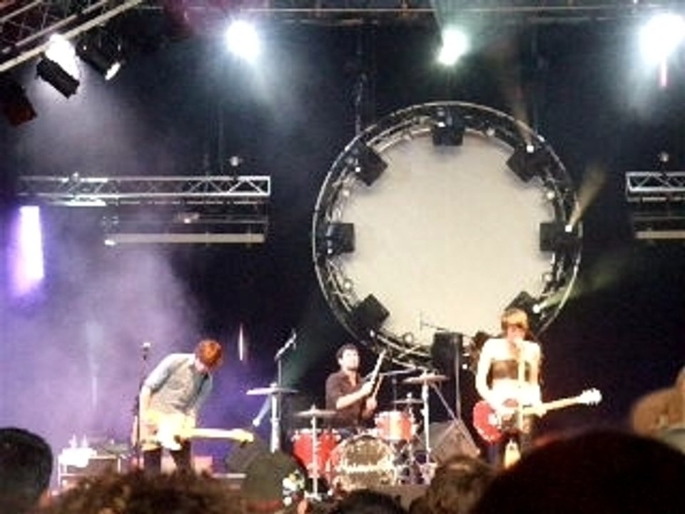 Mademoiselle K [2/2] @ Solidays 2007 (Maman XY)