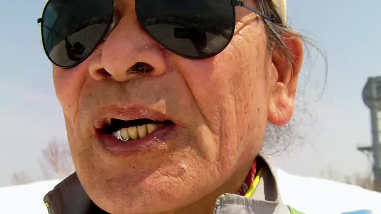 ５月２日手稲山山頂に立つ