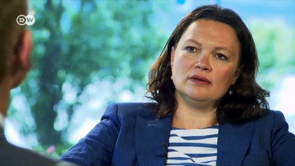 "Fröhlich sein, Gutes tun, die Spatzen pfeifen lassen" | DW Interview