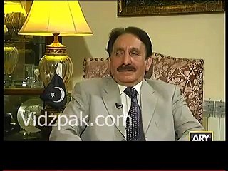Iftikhar Chaudhry taunts Nawaz Sharif & his son
