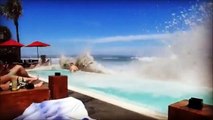 Des vagues géantes noient une piscine et des touristes à Bali