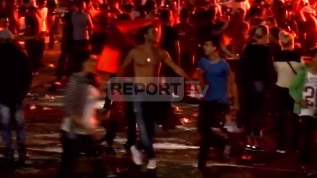 Report TV - Festa në Tiranë pas fitores me Rumaninë