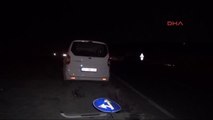 Adıyaman'da Otomobil ile Hafif Ticari Araç Çarpıştı 4 Yaralı