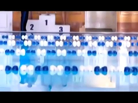 По привычке снял лифчик. Ржу не могу