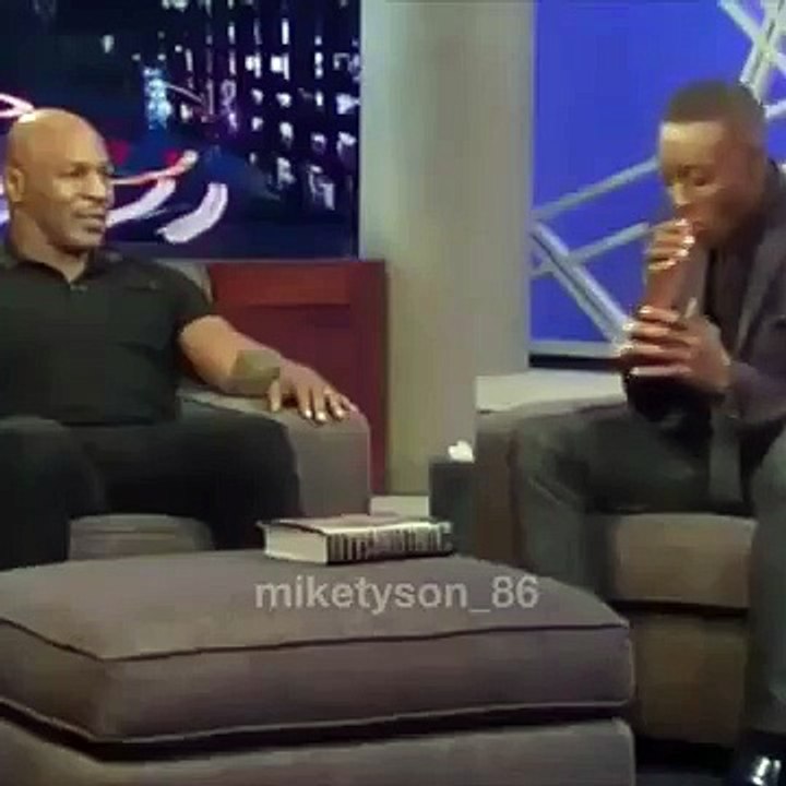 Майк Тайсон в 50 лет показал класс как делать маятник