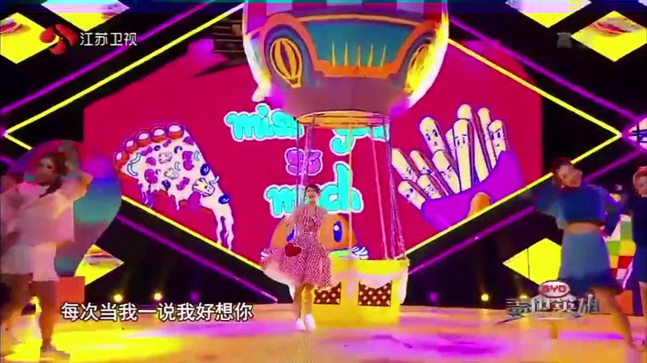 王力宏派四叶草出场演唱《好想你》