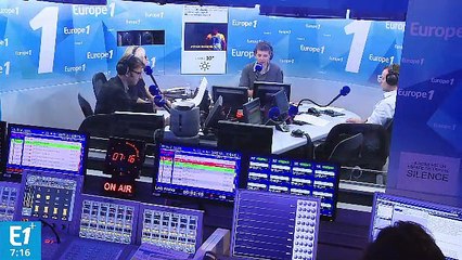 Download Video: Les réponses de Nicolas Sarkozy à la crise européenne, le debrief du match et les soldes qui s'annoncent mal : les experts d'Europe 1 vous informent