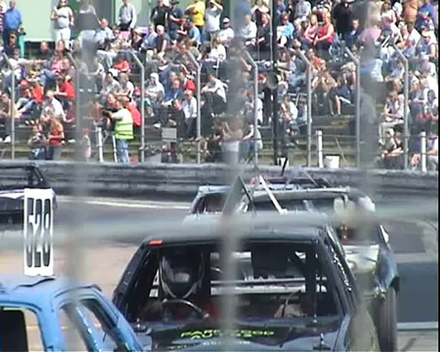 BANGER RACING @ FOXHALL STADIUM 25 5 09 pt 1