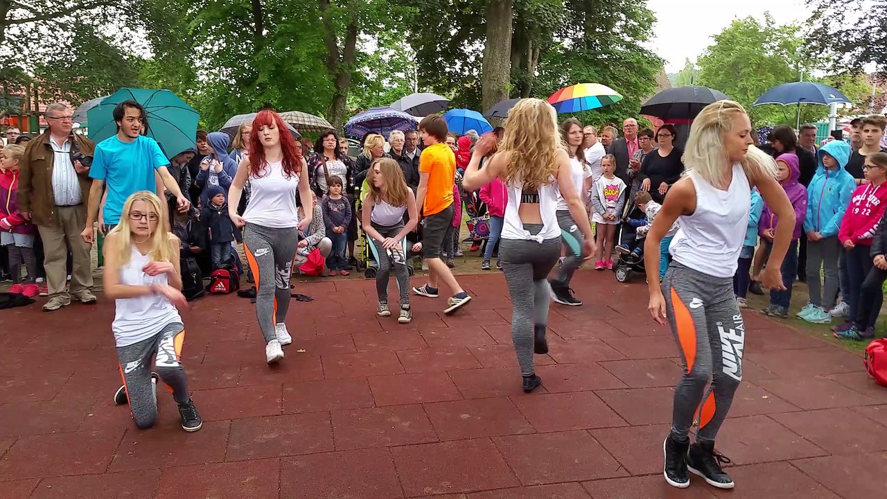 19.06.2016 - Stadtparkeröffnung Waldershof - Tanzgruppe