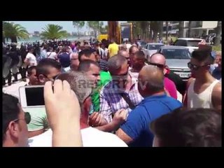 Report TV - Prisha ndërtimeve te 'Uji i Ftohtë', përplasje mes pronareve dhe policise