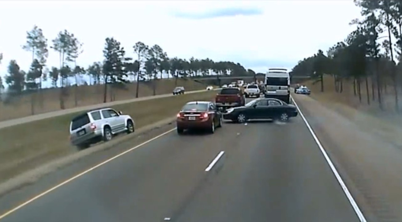 За секунду до ДТП эти водители делают невероятное. Каждый раз в жар бросает от такого!