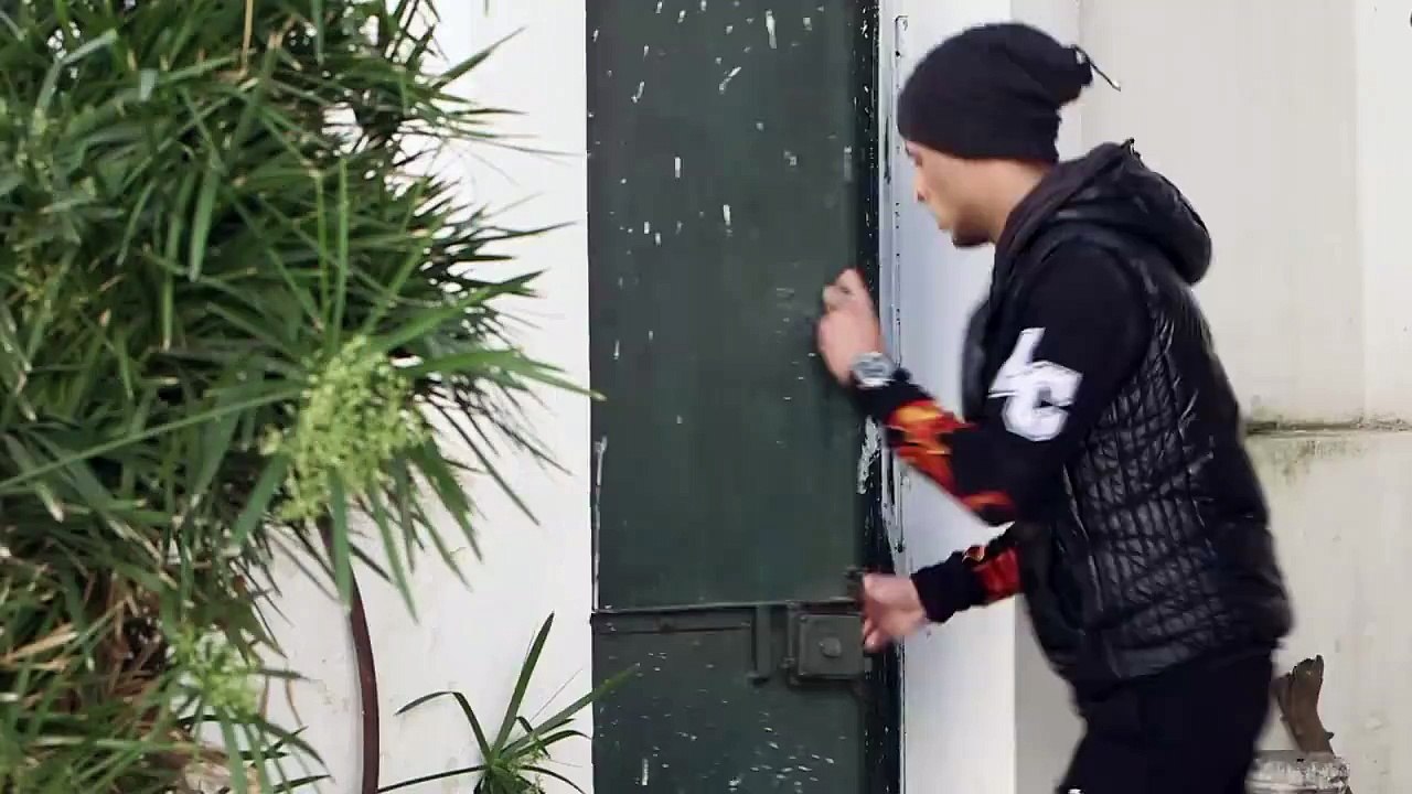 أقوى لقطة من مسلسل أولاد مفيدة هههههههه بالدموع