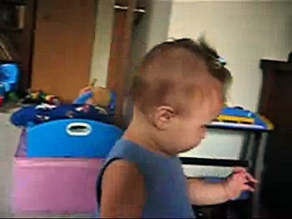 Julia Walks! (07/16/2007)