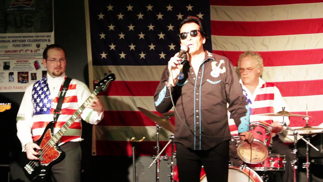 Todd Herendeen sings the Roy Orbison song 'Crying' Memphis 2015