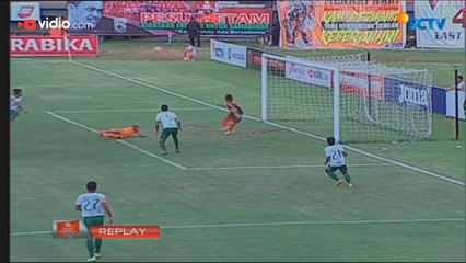 Highlight Torabika Soccer Championship 2016 - Pusamania Borneo vs Bhayangkara Surabaya United