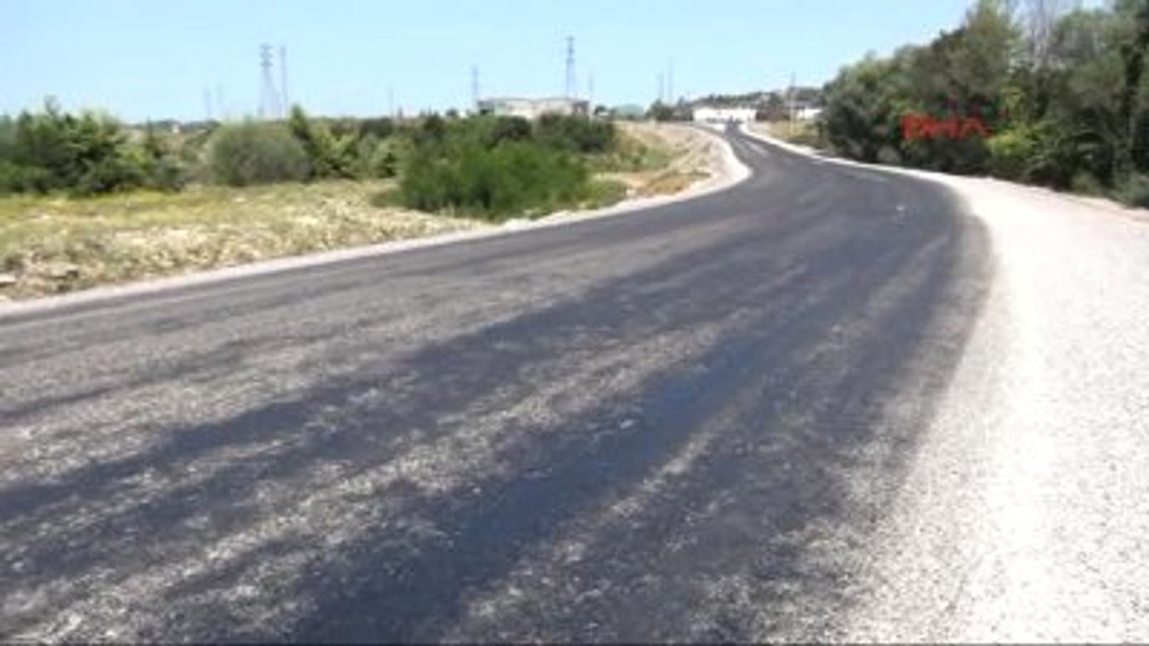 Bartın'da Sıcak Hava Asfalt Eritti