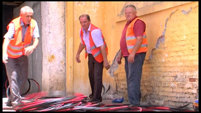 “ODISEJA” E VENDOSJES SE SAHATEVE,2 MIJE MATESAT E FUNDIT NE TIRANE MBYLLIN PROCESIN LAJM mpg