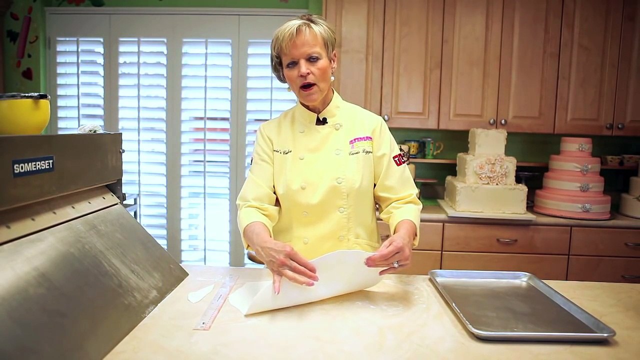 Cake Decorating Tips - White Chocolate Curls