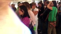 Venezolanos salieron a validar su firma en Plaza Venezuela