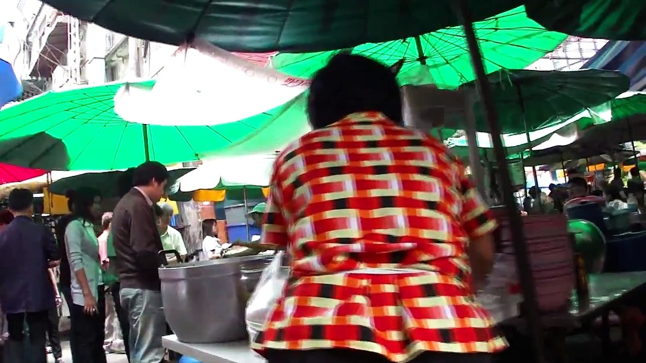 【HD】 2011/6/23 バンコク　タニヤの屋台風景（昼間）