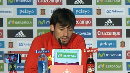 Iniesta raises Spains level - Silva