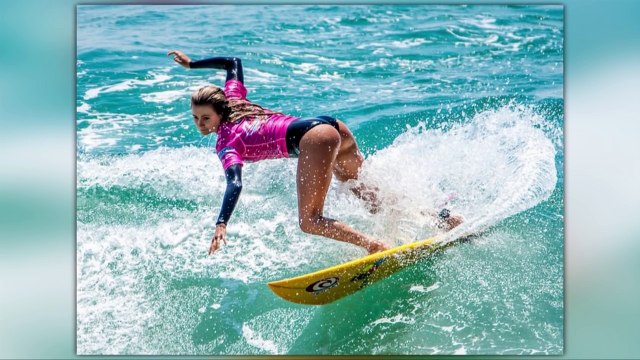 30 Sexiest Surfer Babes Ever