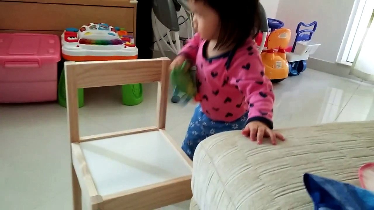 2014 Sep 27 A enjoys cleaning