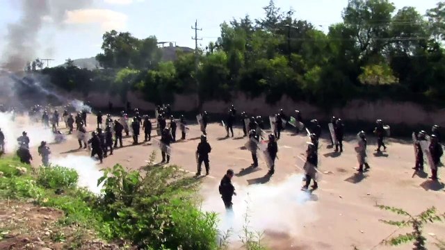 Seis muertos y más de 100 heridos en enfrentamientos en Oaxaca