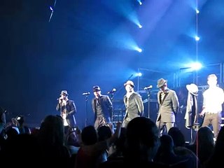NKOTB "Please Don't Go Girl" - Los Angeles 11/26/08