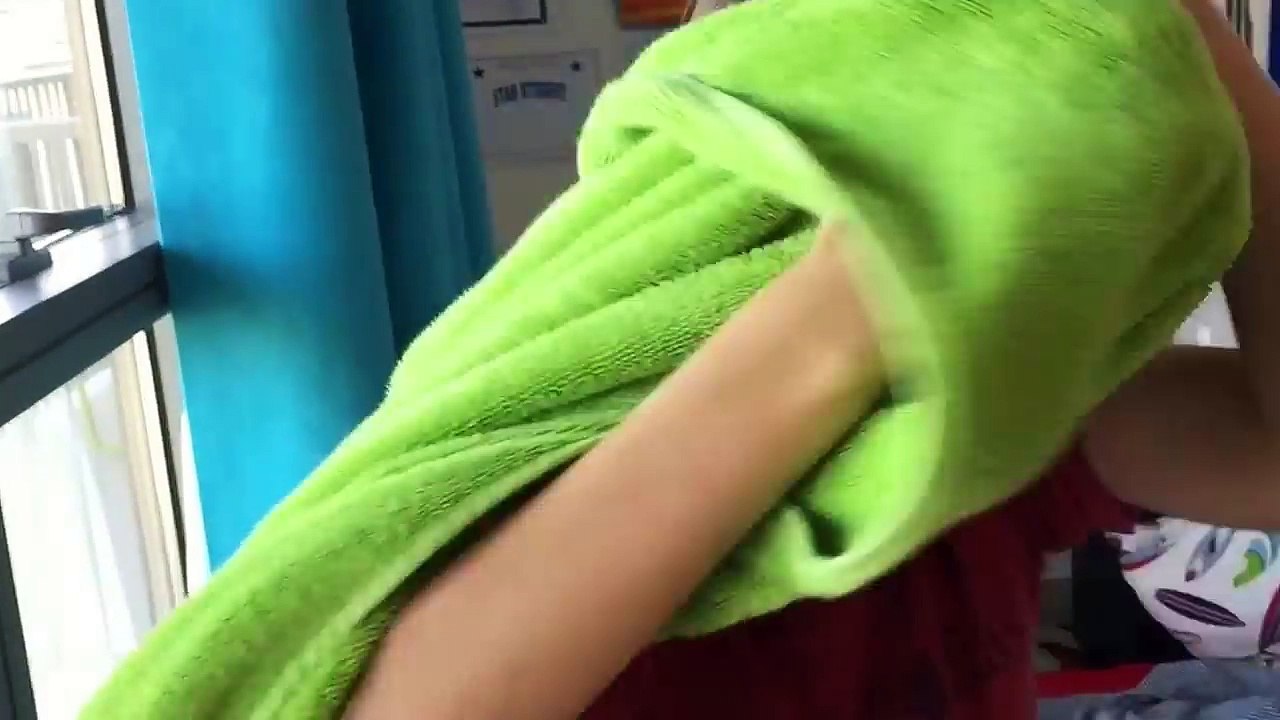 How to Tie a Man Bun For Short Hair!