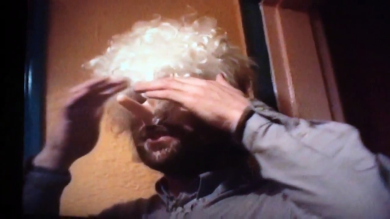 Silly man with big nose in a wig is A Clockwork Orange villain or wrong 'en!