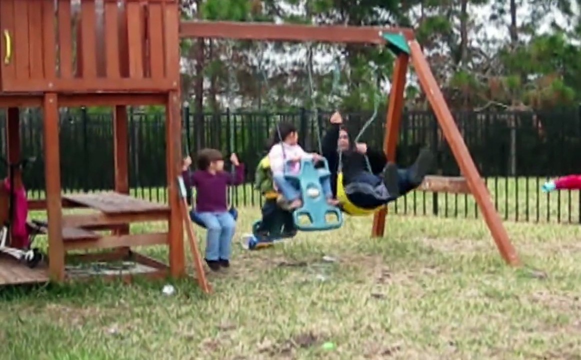 Papas VS balançoire : compilation de gros Fail ridicules