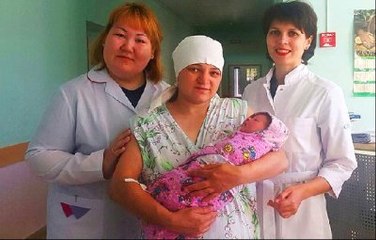 Doğum Sırasında Kan Kokusuna Gelen Ayıları Ateş Ederek Uzaklaştırdı