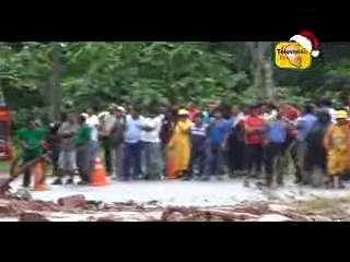 LLUVIAS OCASIONAN DERRUMBE EN EL KM 25 TARAPOTO YURI