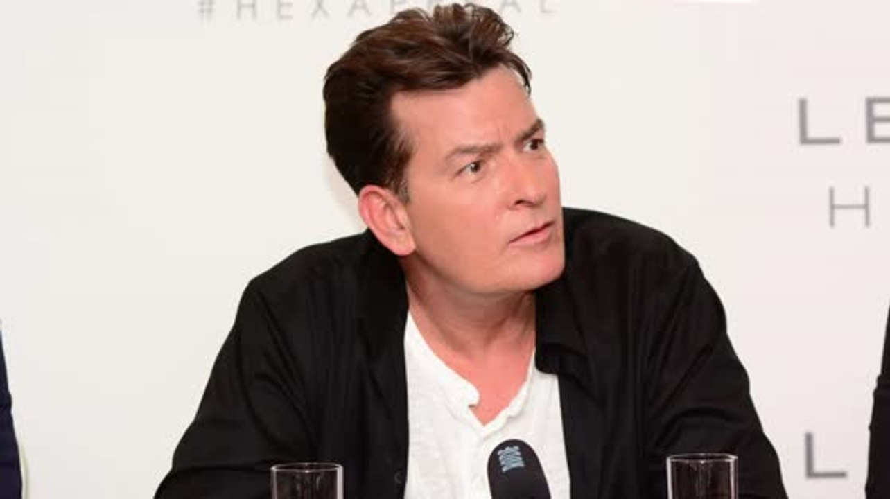 Charlie Sheen fühlt sich jünger, schlauer und sexier