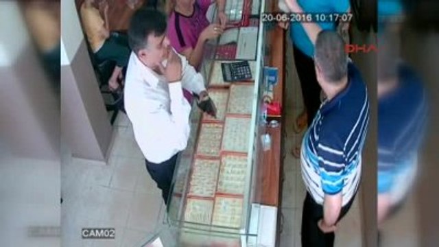 Adana İranlı Dolandırıcı Kuyumcunun 400 Lirasını El Çabukluğuyla Aldı