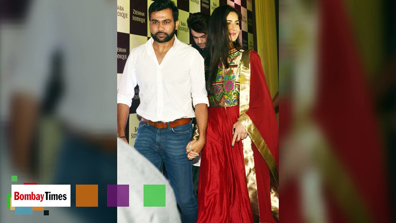 Salman Khan and Katrina Kaif Walk HAND IN HAND at Baba Siddique’s Iftaar Bash