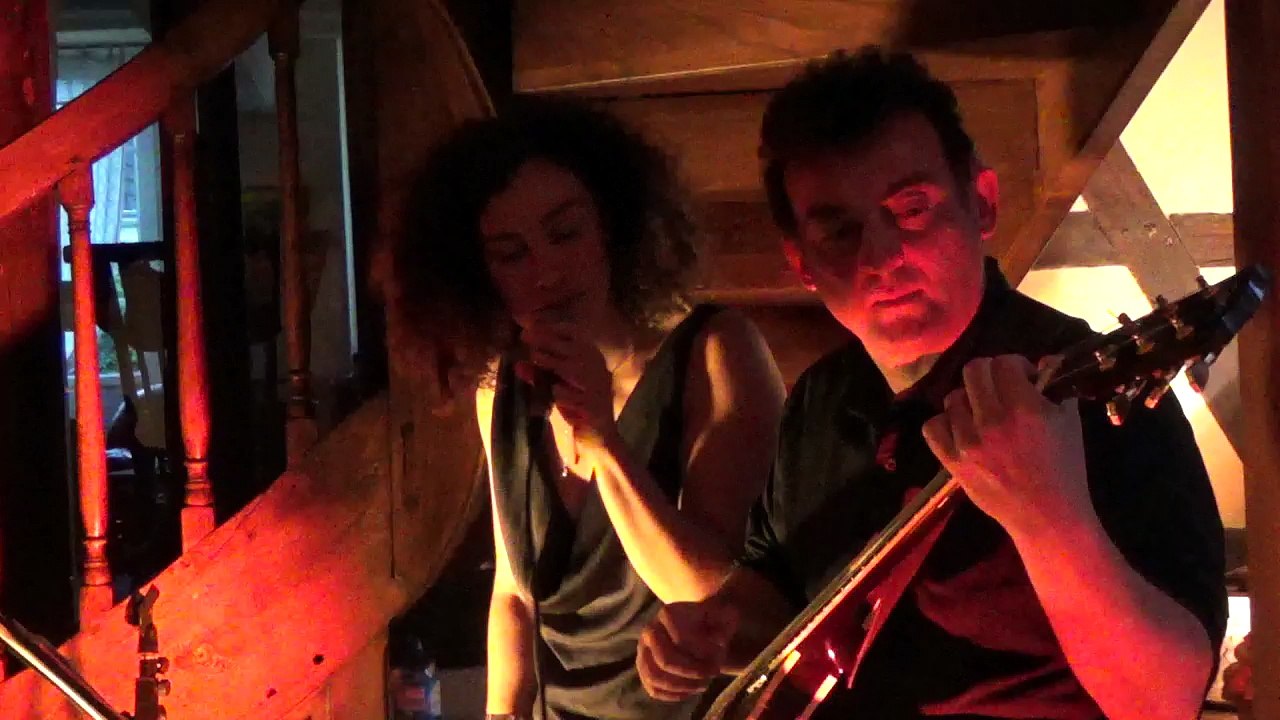 "Les eaux de mars" Original de Tom Jobim, paroles en français de Georges Moustaki