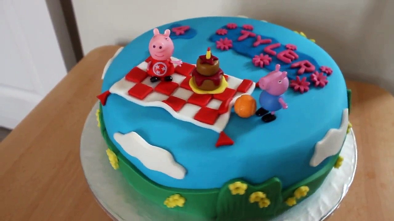 Peppa pig cake