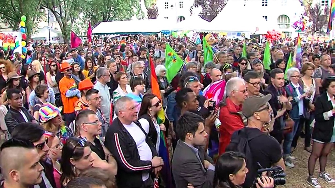 Tours: une gay pride solidaire