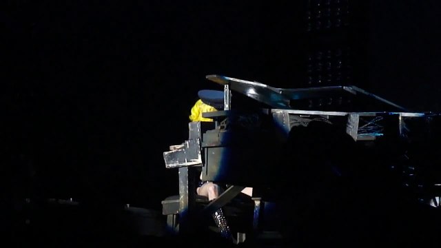 Talking about drunk assholes - Lady Gaga - New York City 2/21